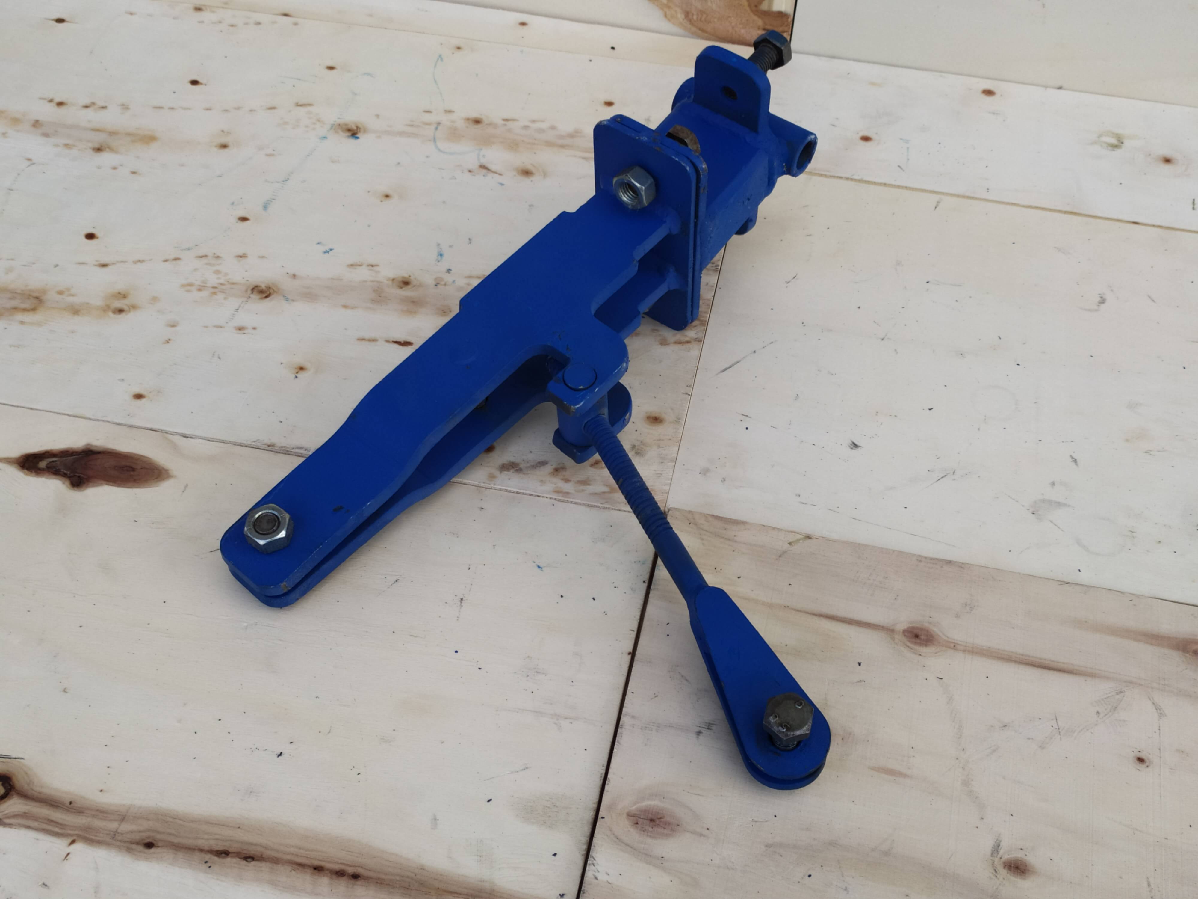 scepka-s-regulirovochnym-